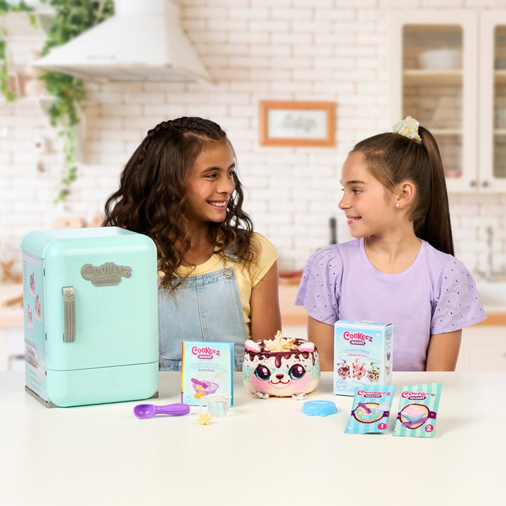 Cookeez Makery Freezy Cakez Fridge Playset